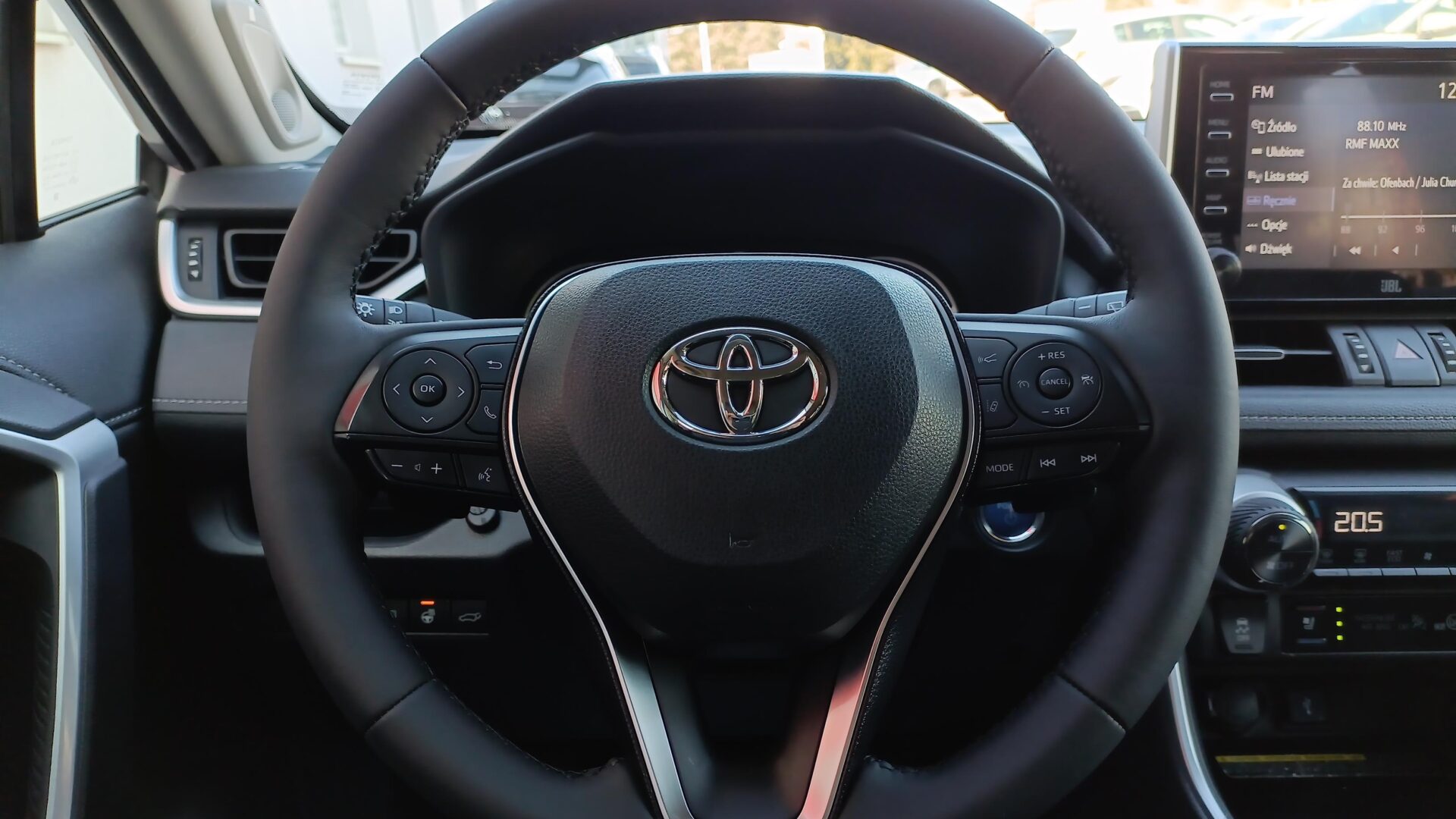 Toyota RAV4 - zdjęcie 16