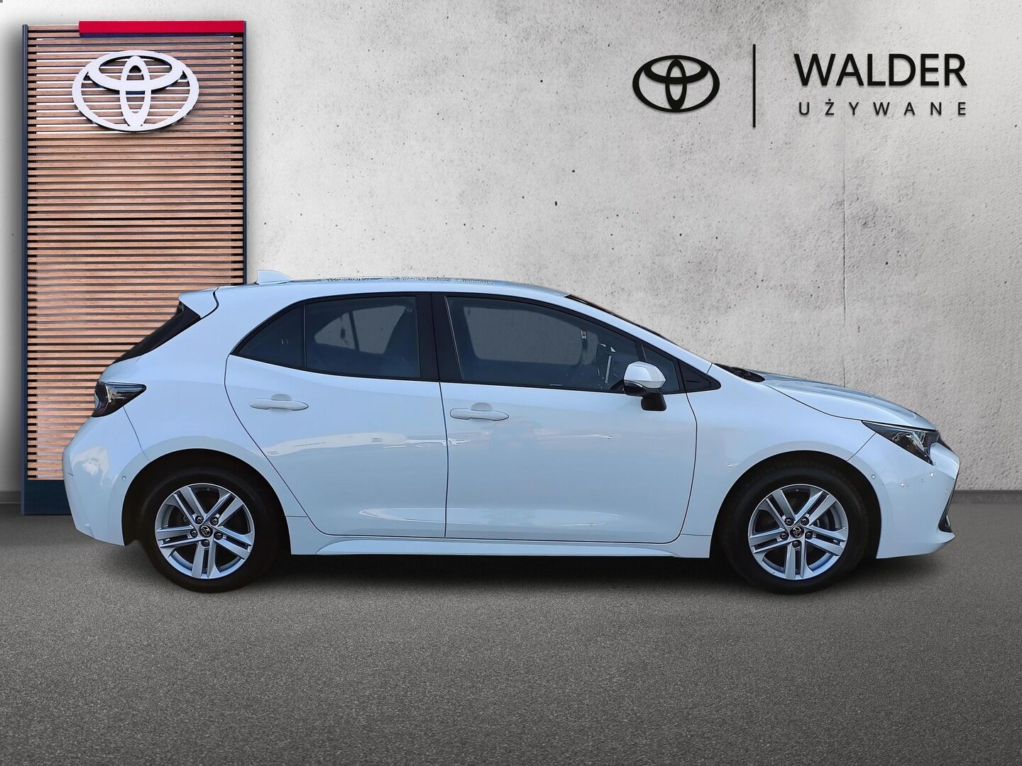 Toyota Corolla - zdjęcie 6