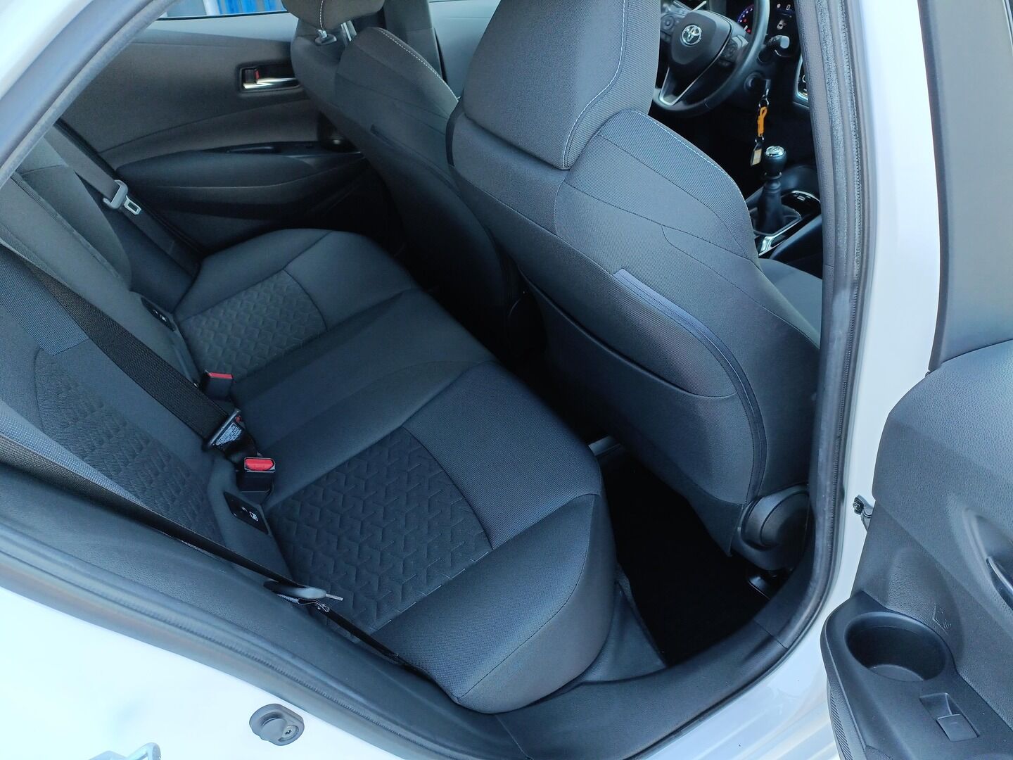 Toyota Corolla - zdjęcie 12