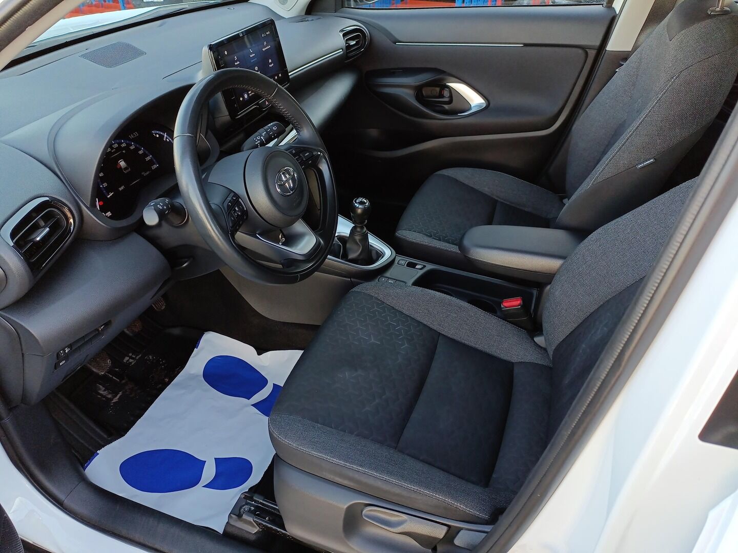 Toyota Yaris Cross - zdjęcie 9