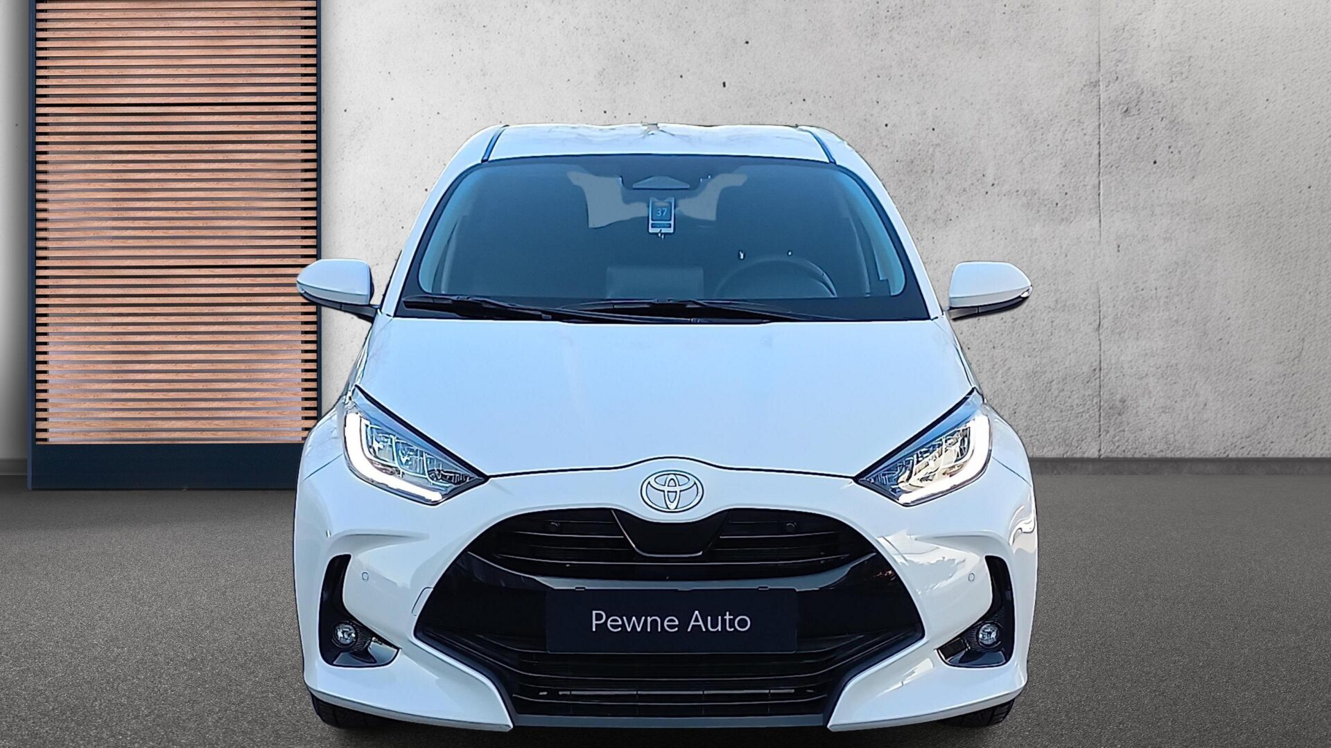 Toyota Yaris - zdjęcie 8