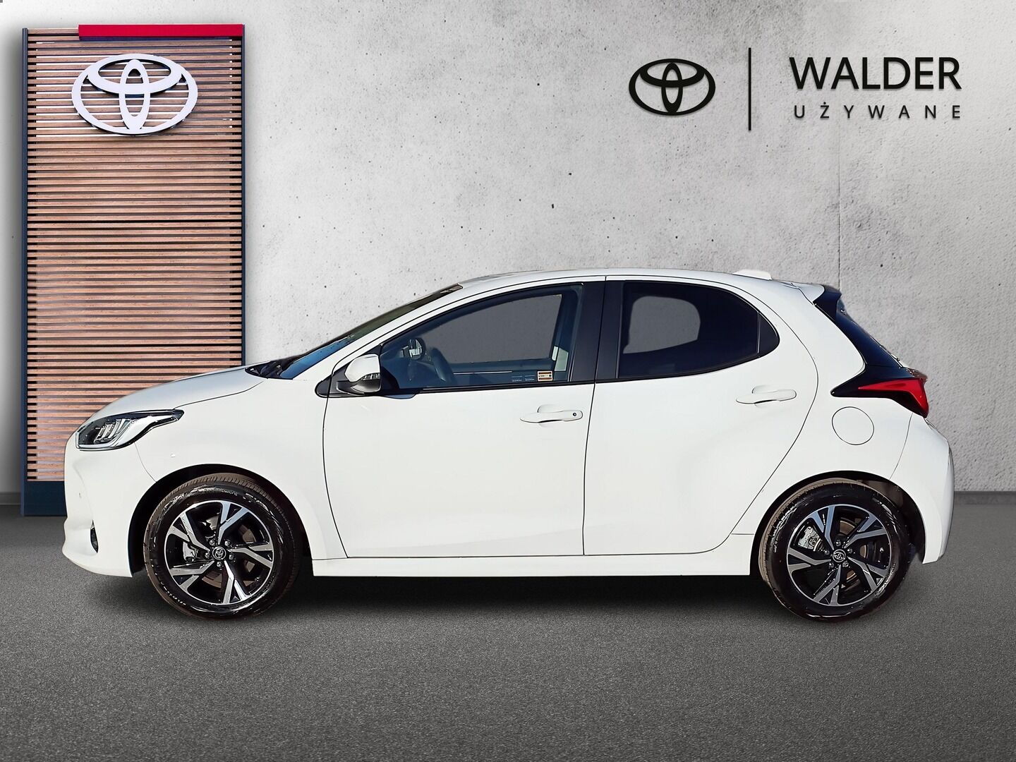 Toyota Yaris - zdjęcie 2