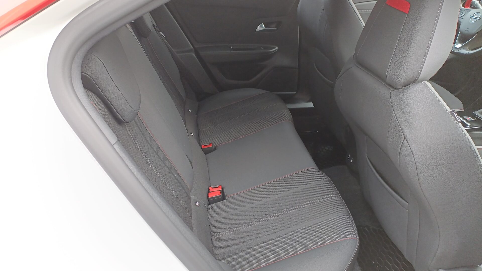 Opel Mokka - zdjęcie 10