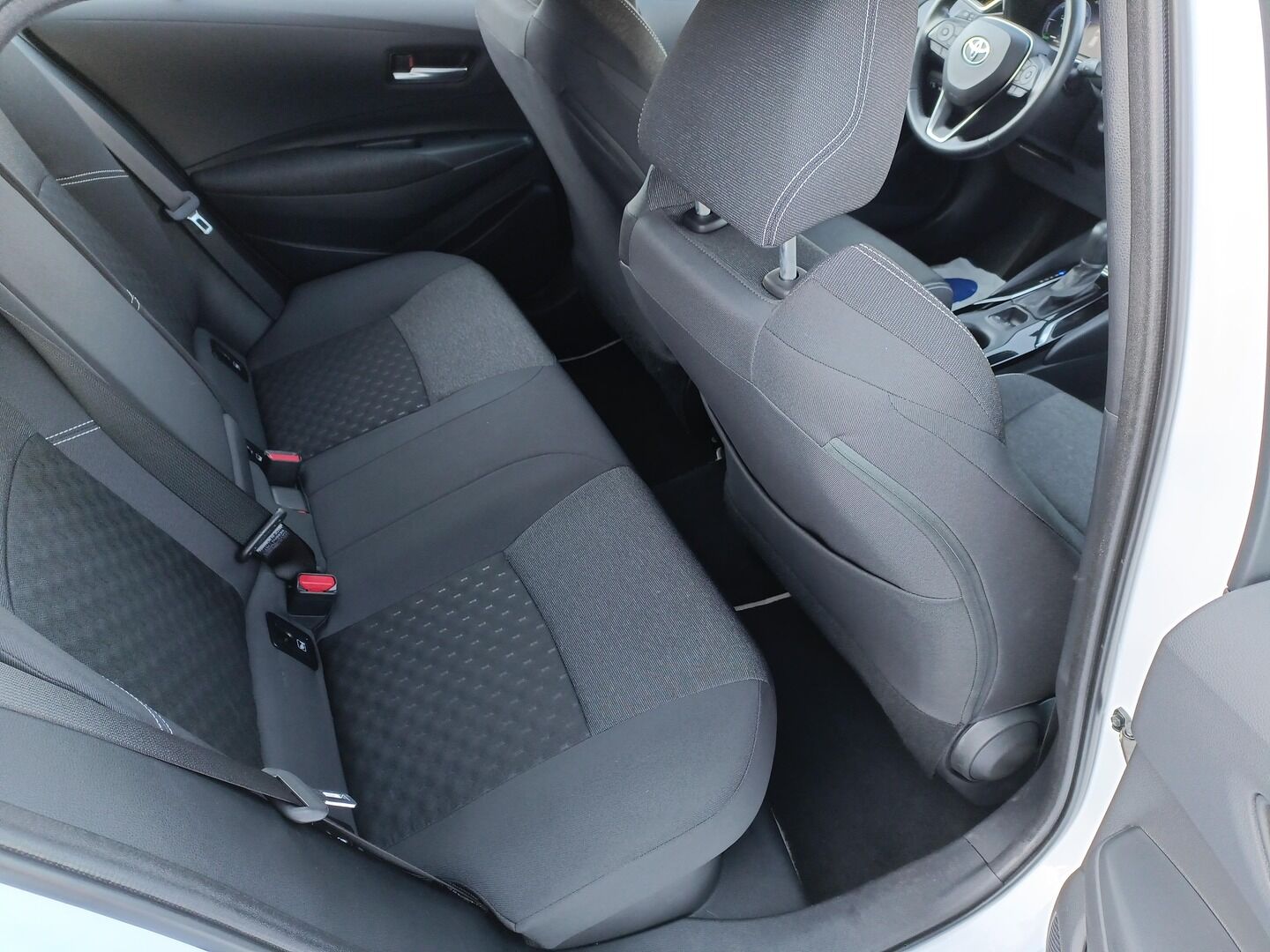 Toyota Corolla - zdjęcie 12