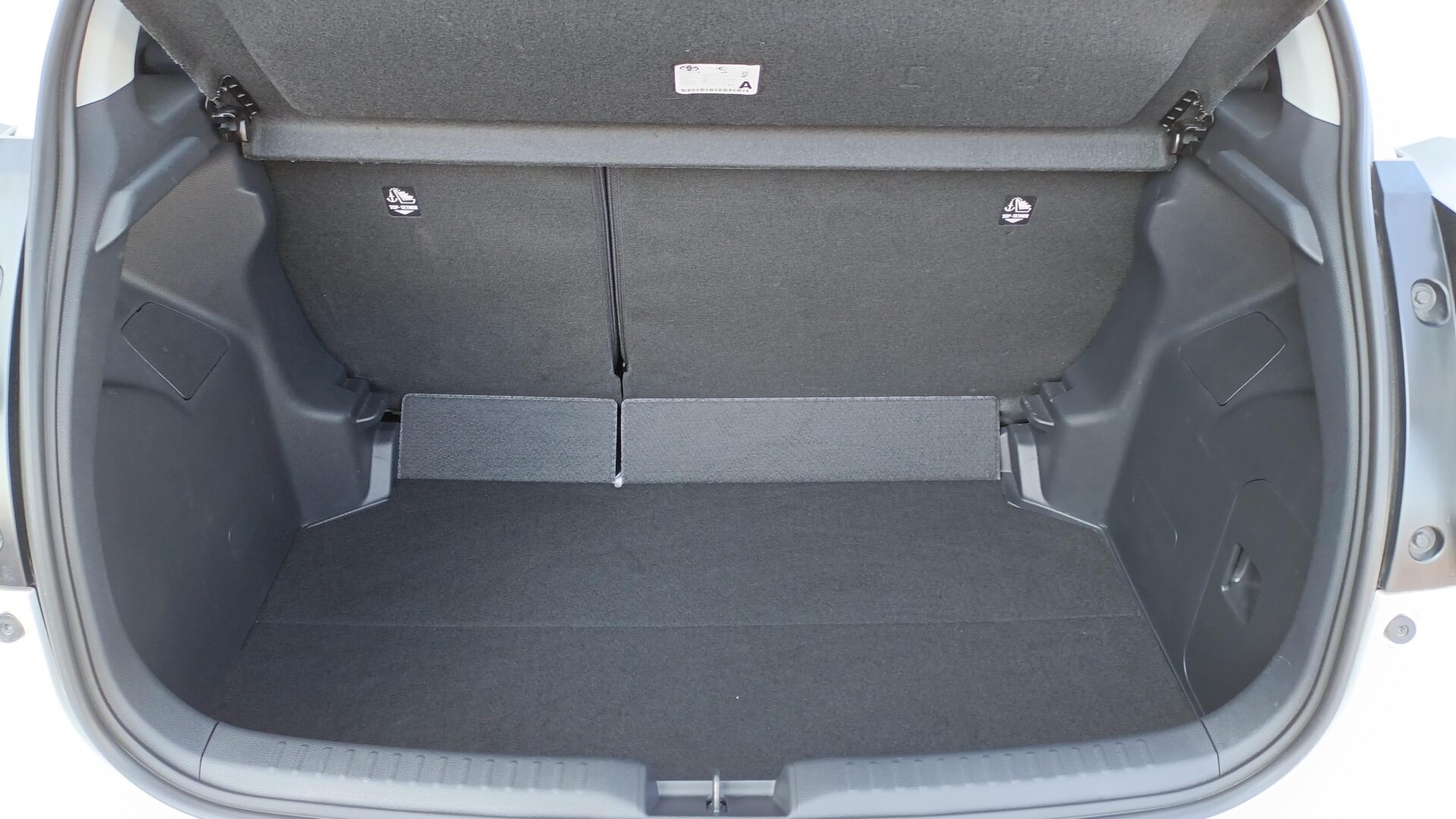 Toyota Yaris - zdjęcie 13