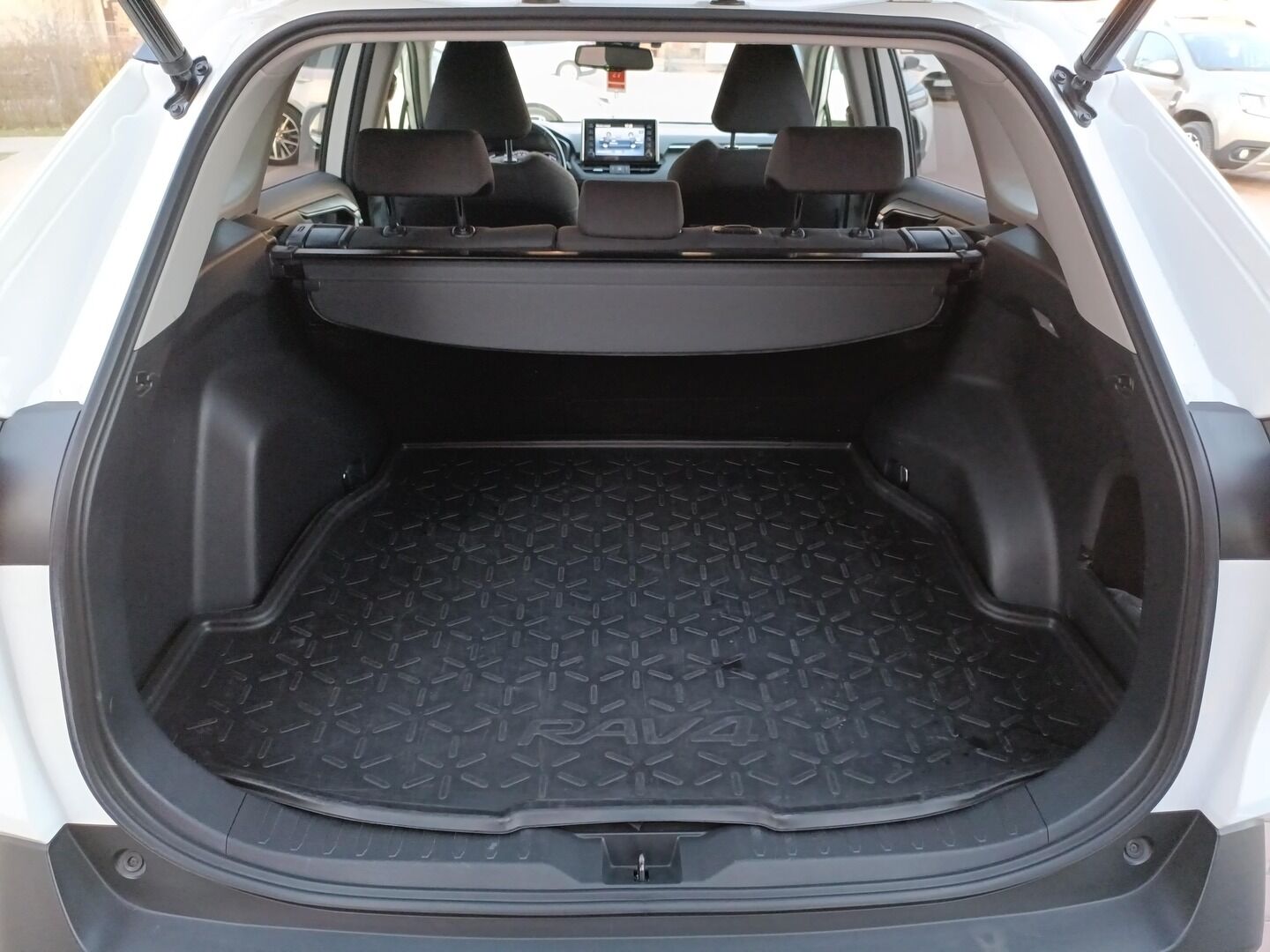 Toyota RAV4 - zdjęcie 19