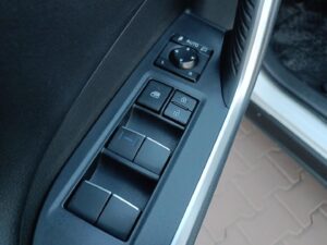 Toyota RAV4 - miniatura 17