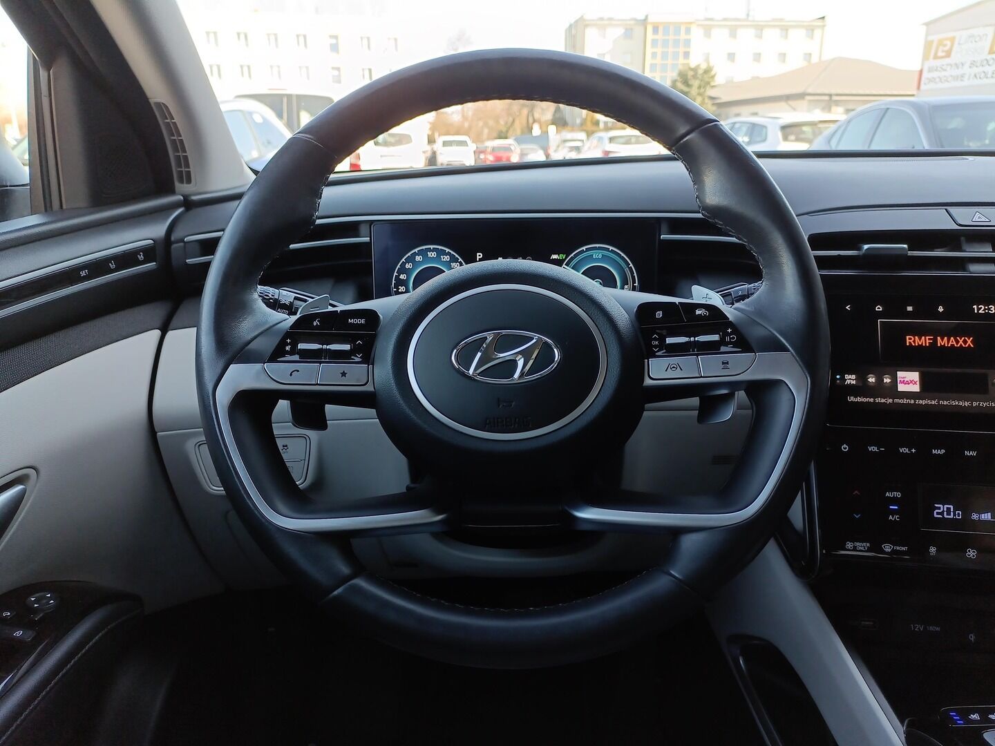 Hyundai Tucson - zdjęcie 15