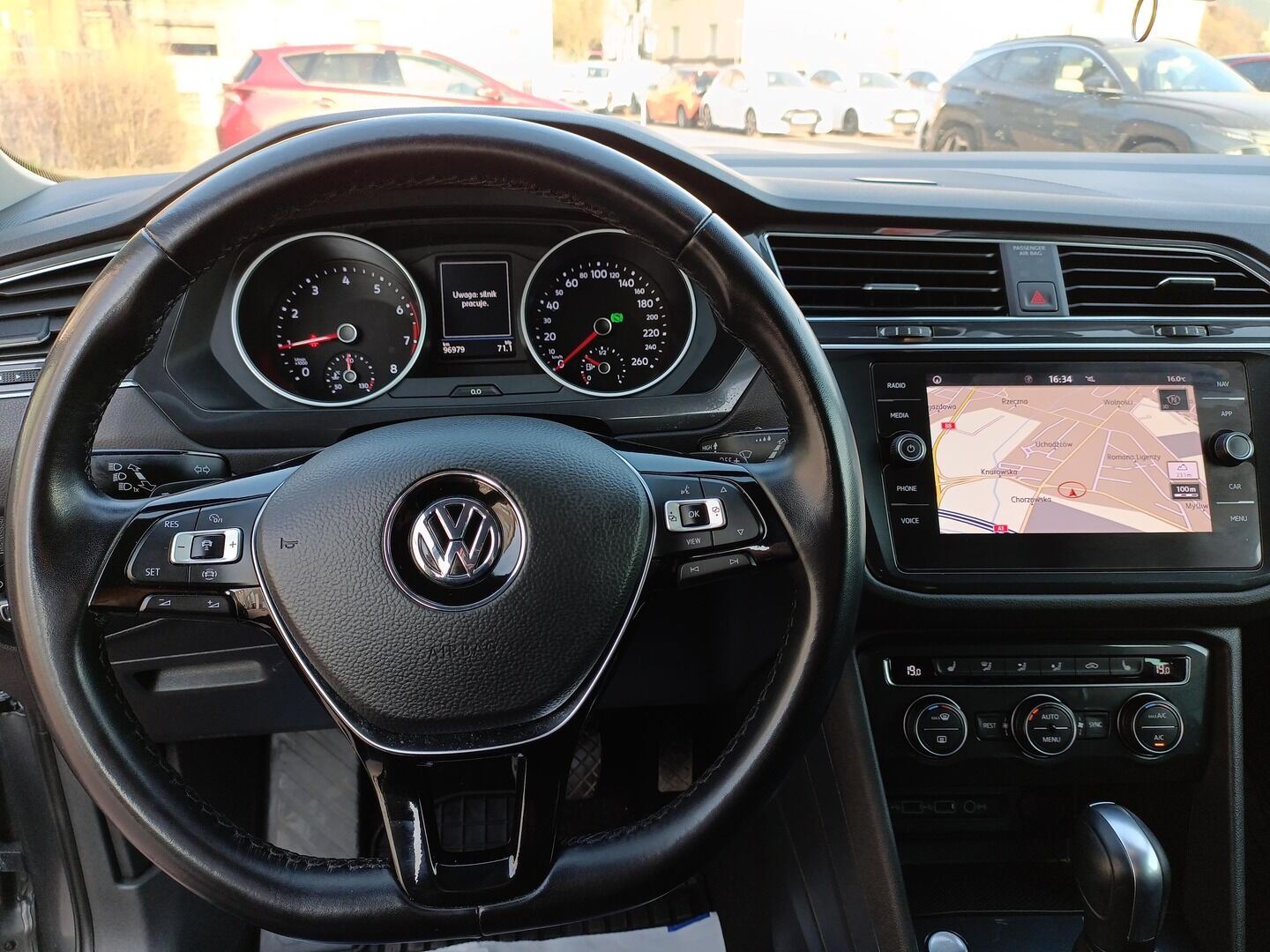 Volkswagen Tiguan - zdjęcie 13