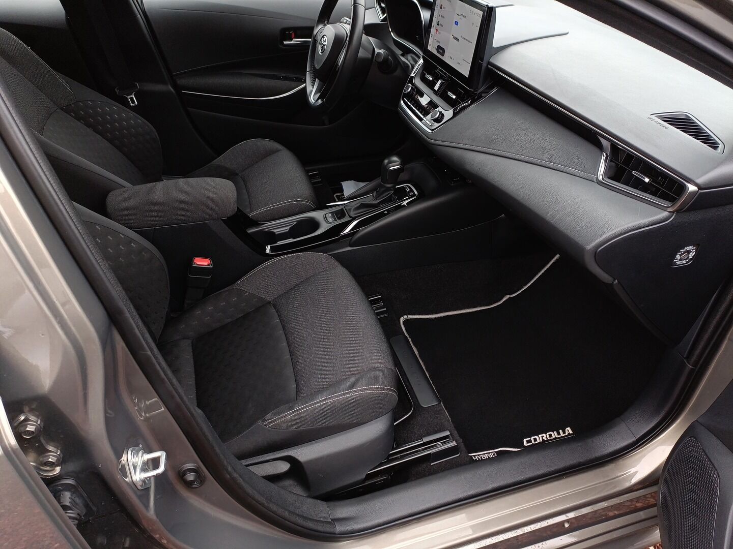 Toyota Corolla - zdjęcie 11