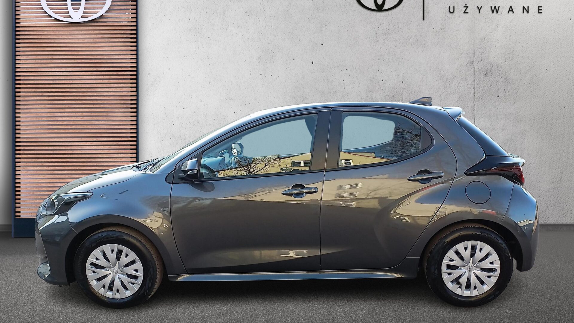 Toyota Yaris - zdjęcie 2