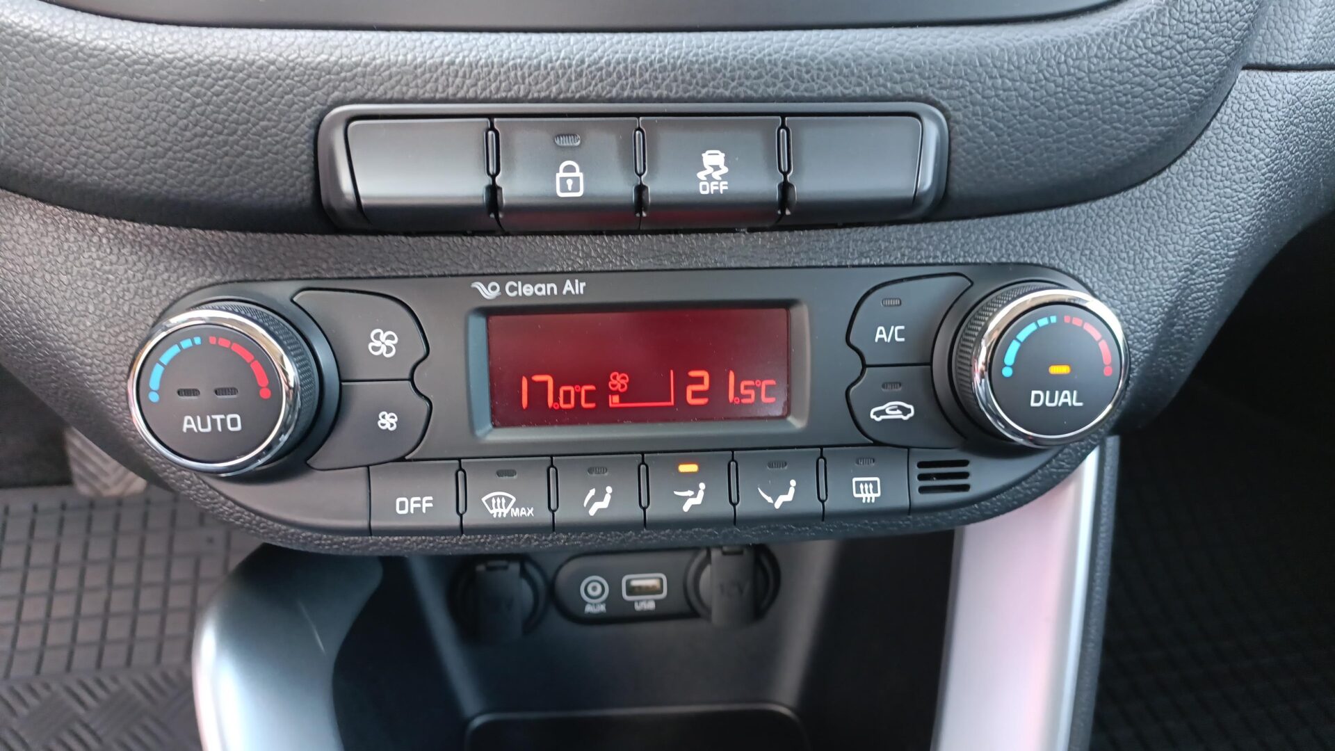 Kia Pro_cee'd - zdjęcie 24