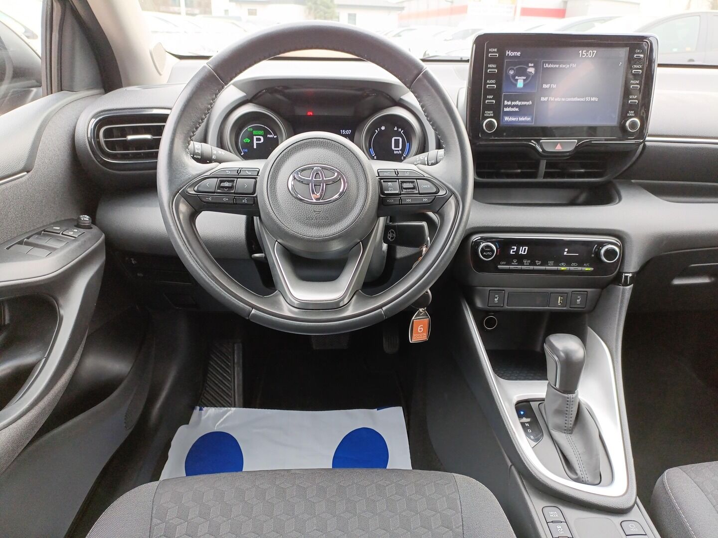 Toyota Yaris - zdjęcie 15