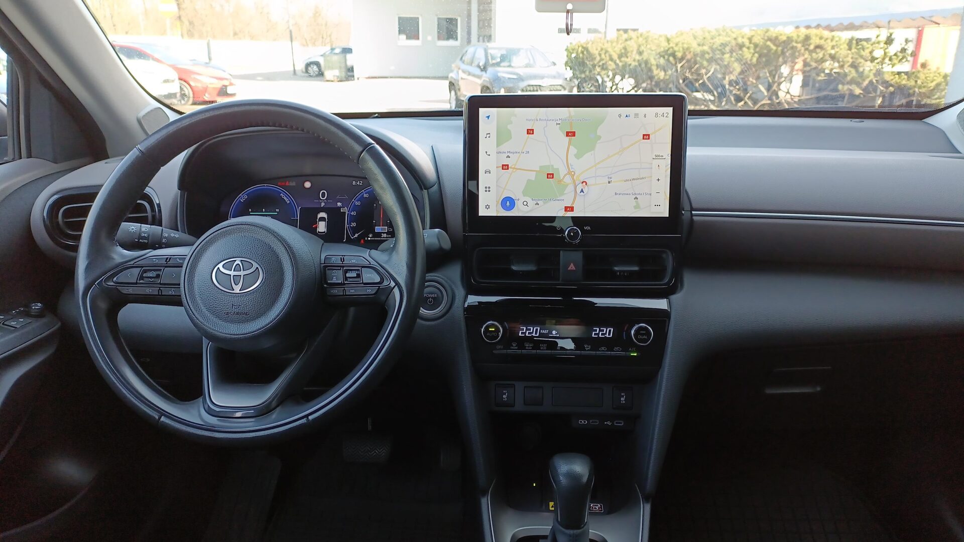 Toyota Yaris Cross - zdjęcie 13