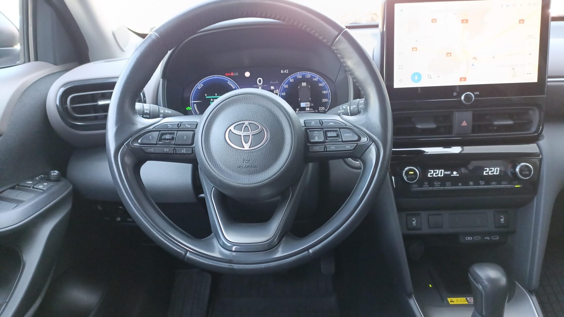 Toyota Yaris Cross - zdjęcie 14