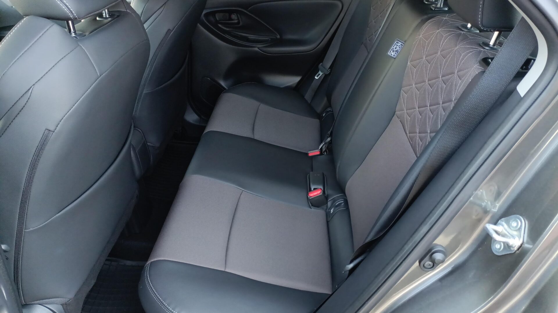 Toyota Yaris Cross - zdjęcie 10