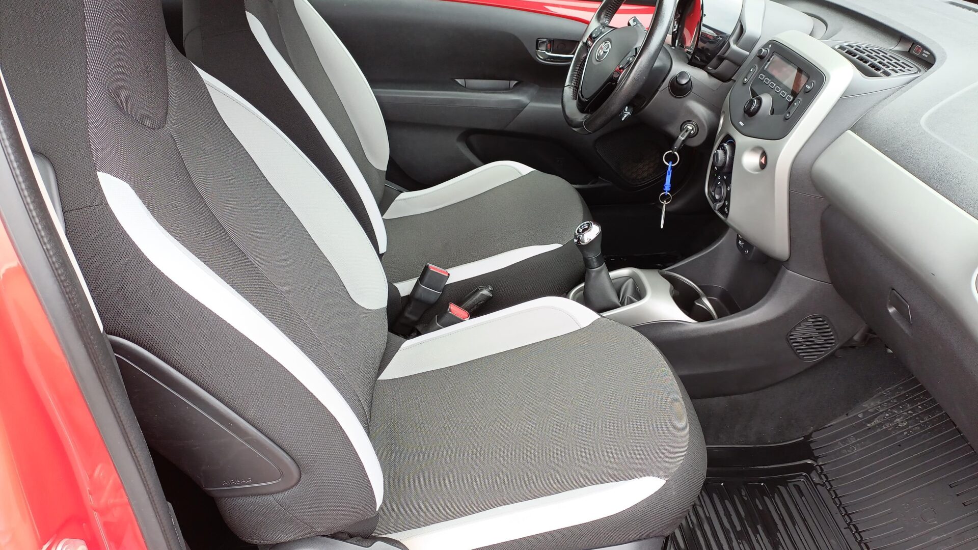 Toyota Aygo - zdjęcie 11