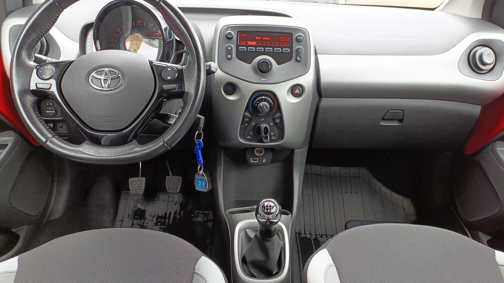 Toyota Aygo - zdjęcie 13