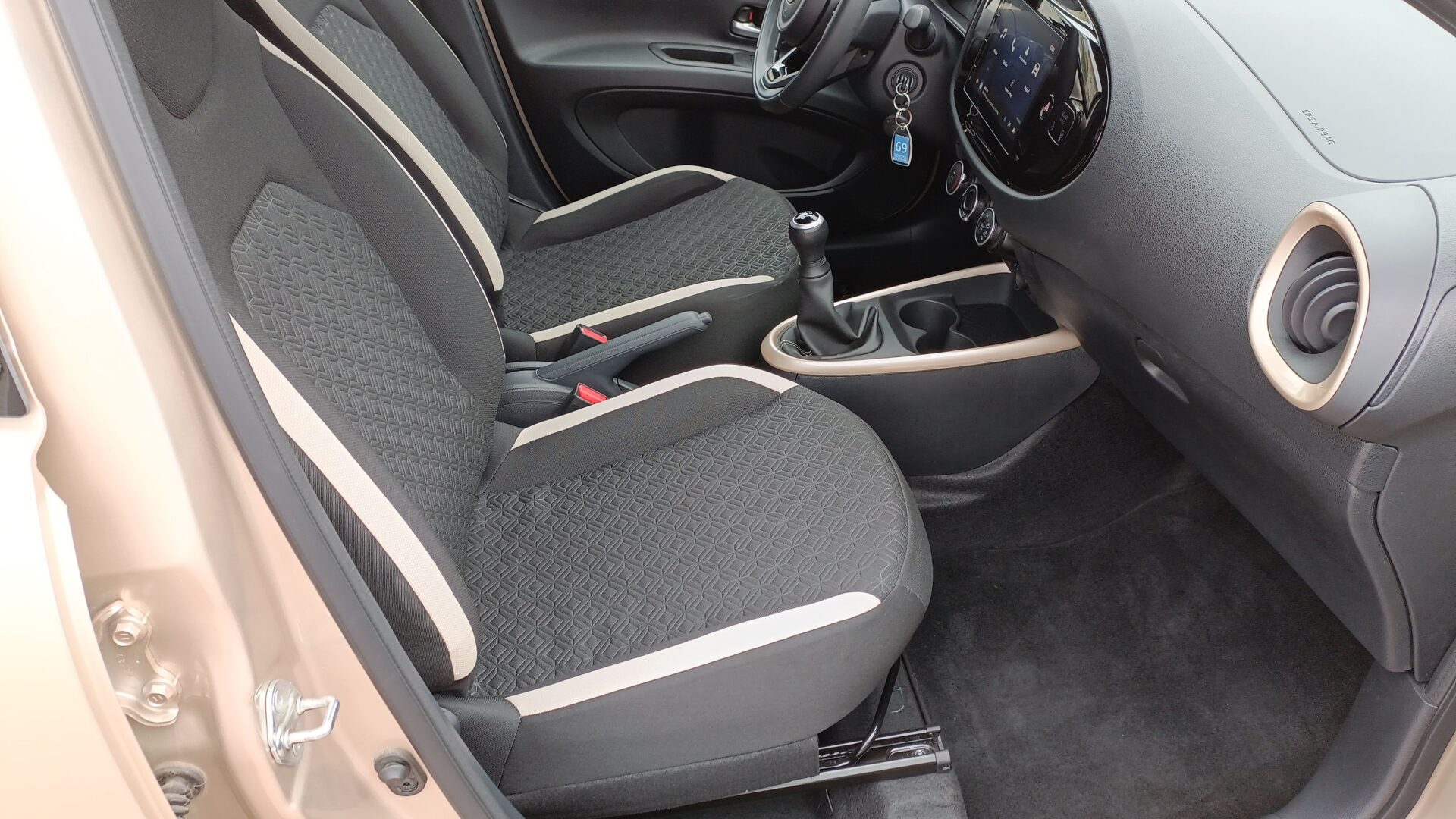 Toyota Aygo X - zdjęcie 12