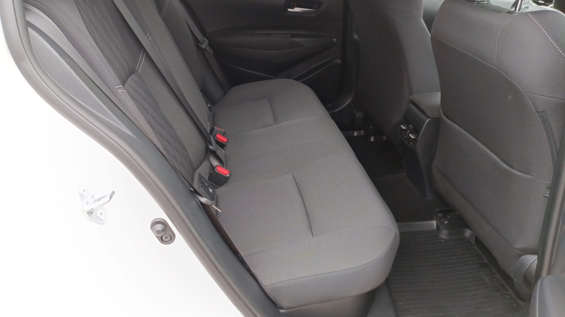 Toyota Corolla - zdjęcie 13