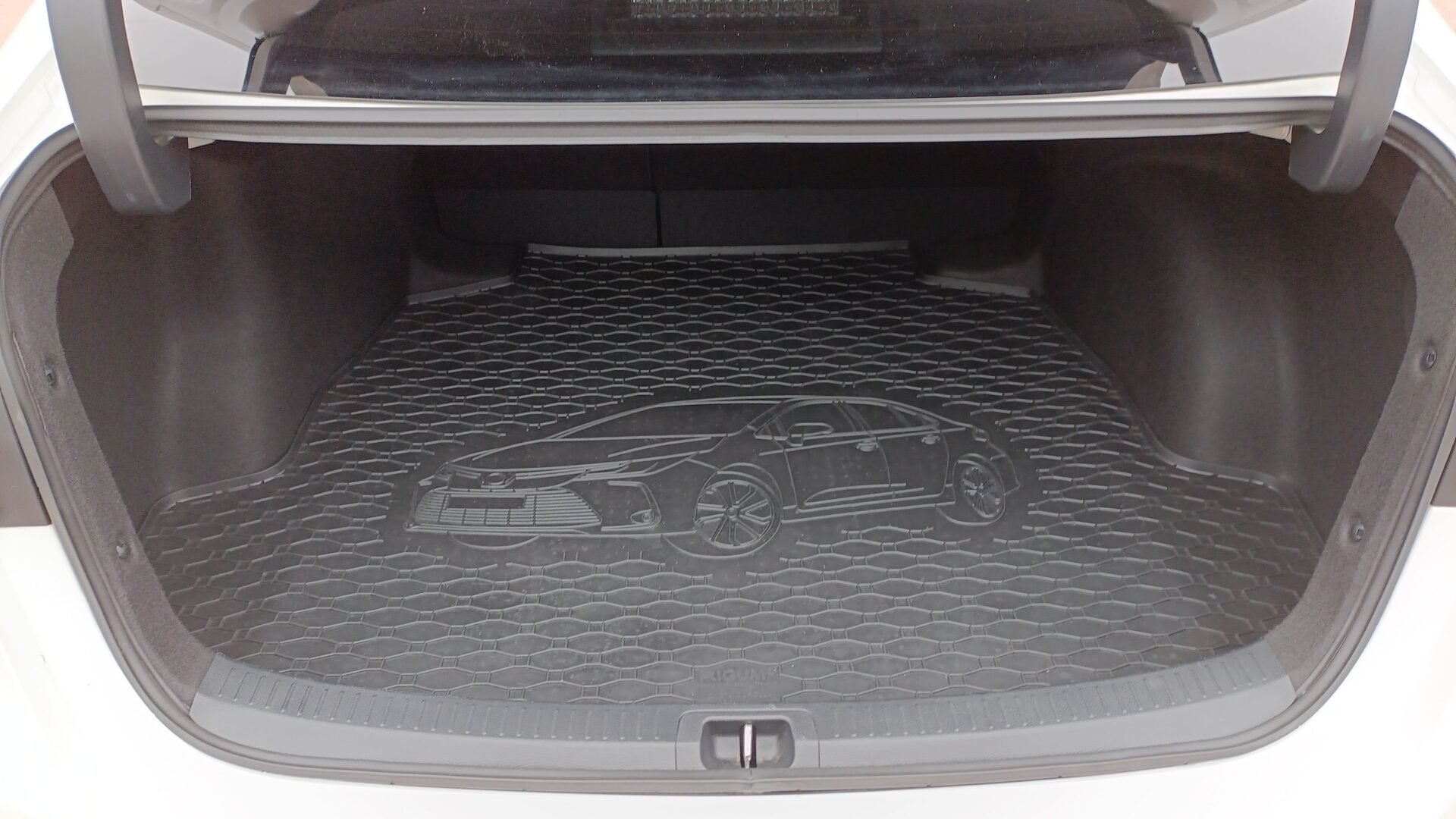 Toyota Corolla - zdjęcie 18