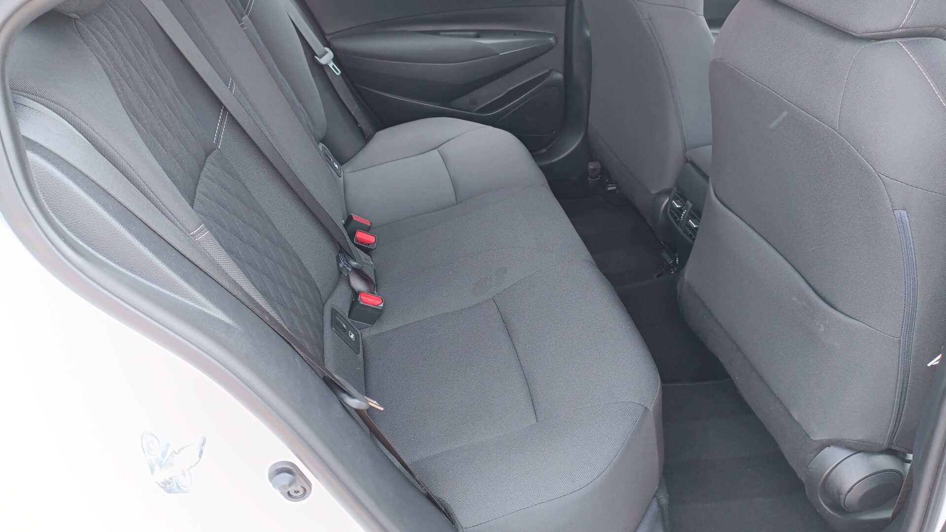 Toyota Corolla - zdjęcie 12