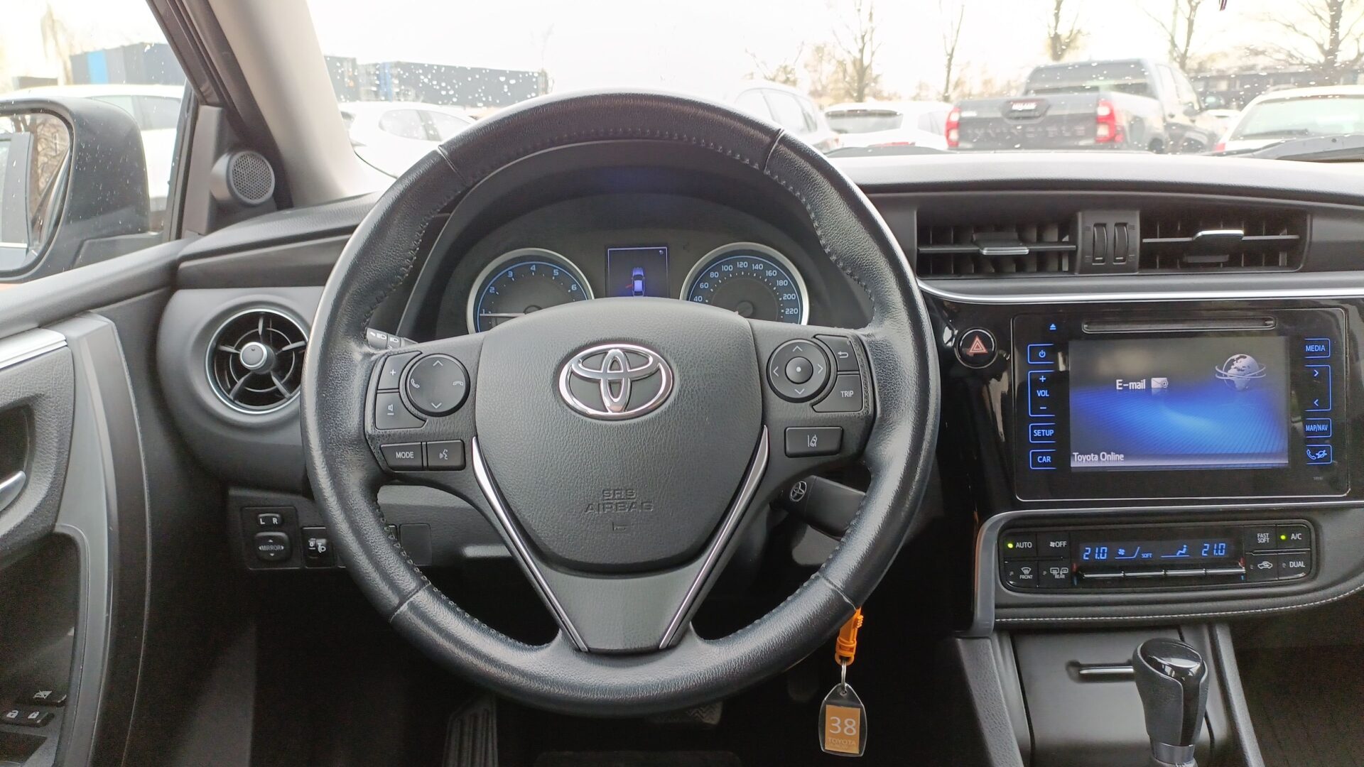 Toyota Corolla - zdjęcie 14