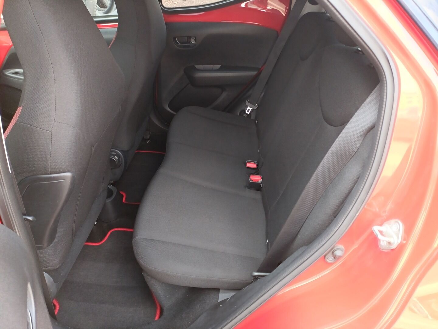 Toyota Aygo - zdjęcie 13