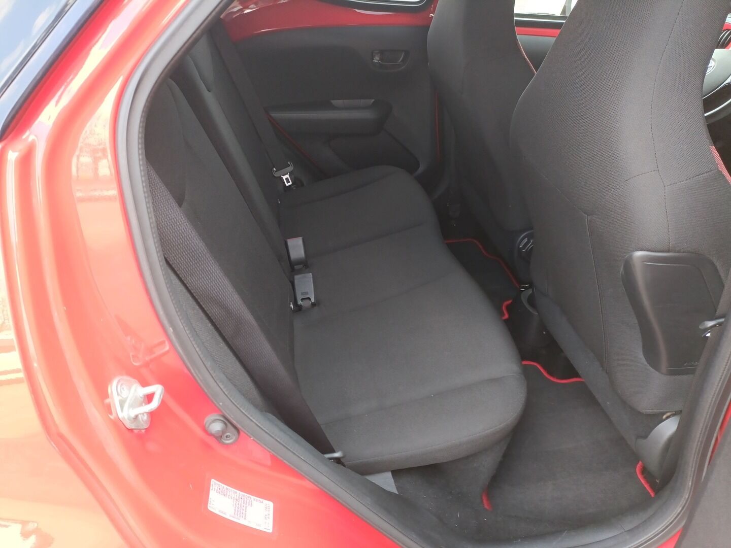 Toyota Aygo - zdjęcie 11