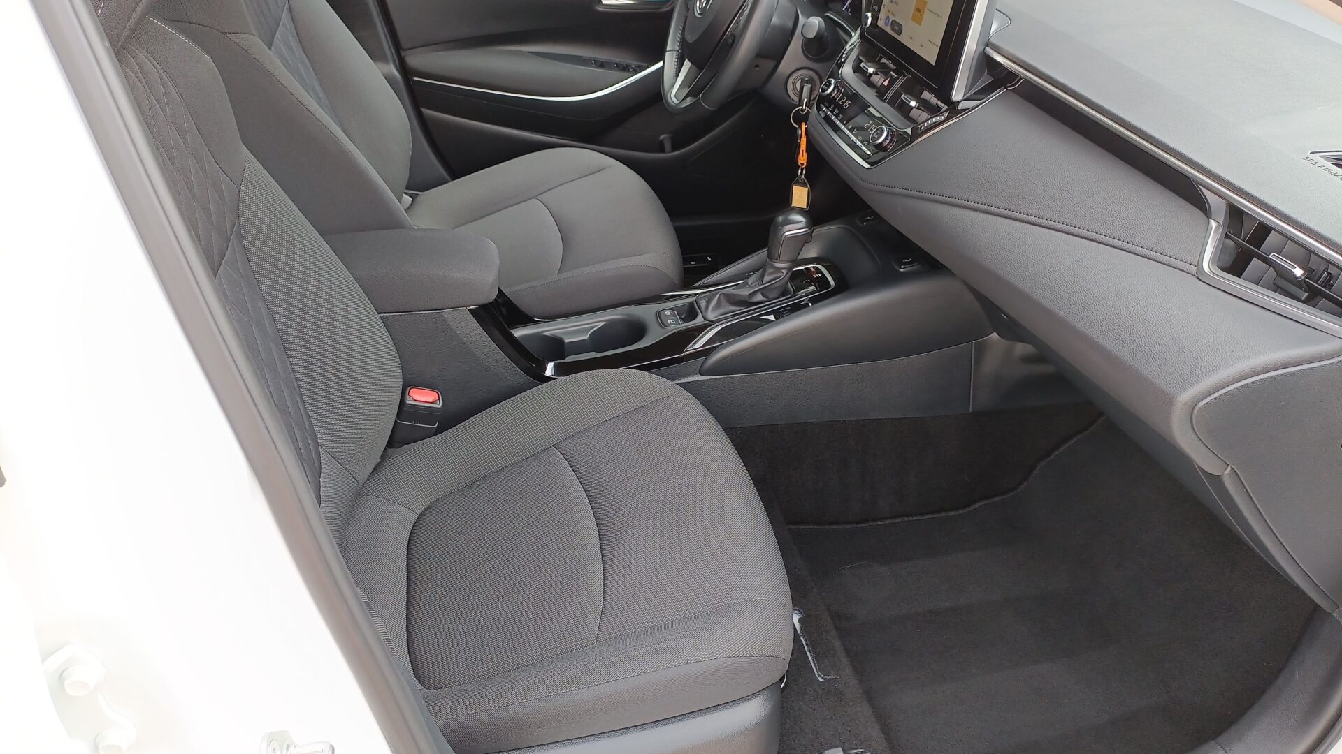 Toyota Corolla - zdjęcie 10