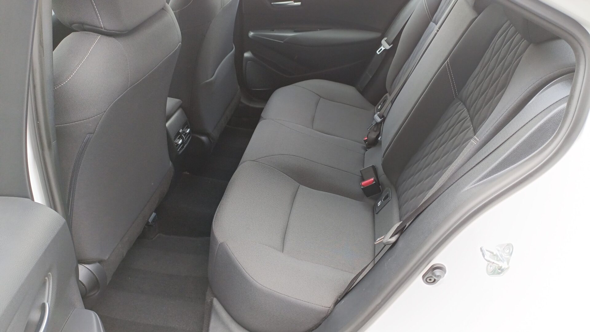 Toyota Corolla - zdjęcie 11