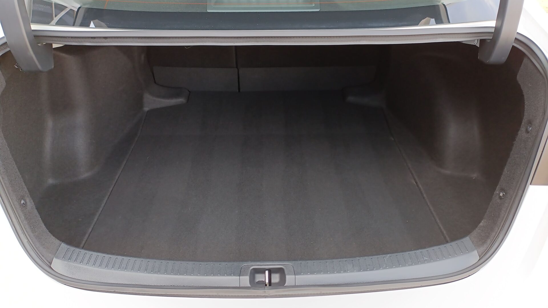 Toyota Corolla - zdjęcie 18