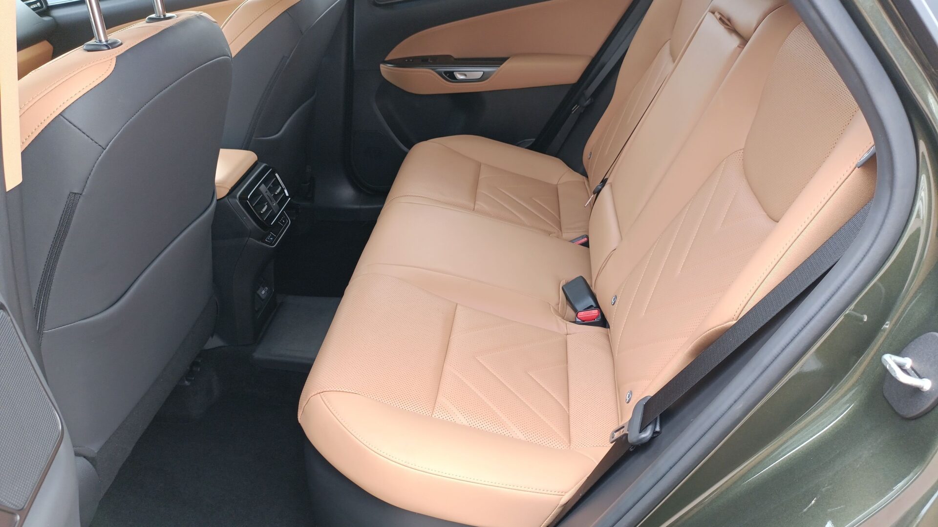 Lexus NX - zdjęcie 10