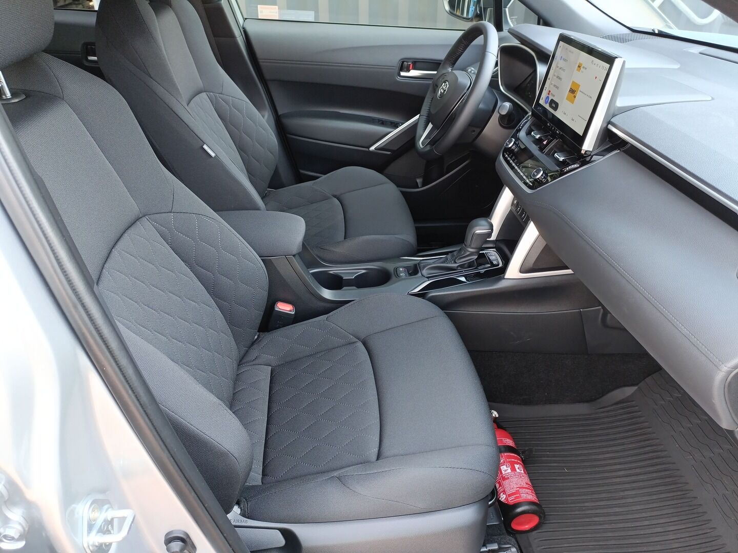 Toyota Corolla Cross - zdjęcie 11