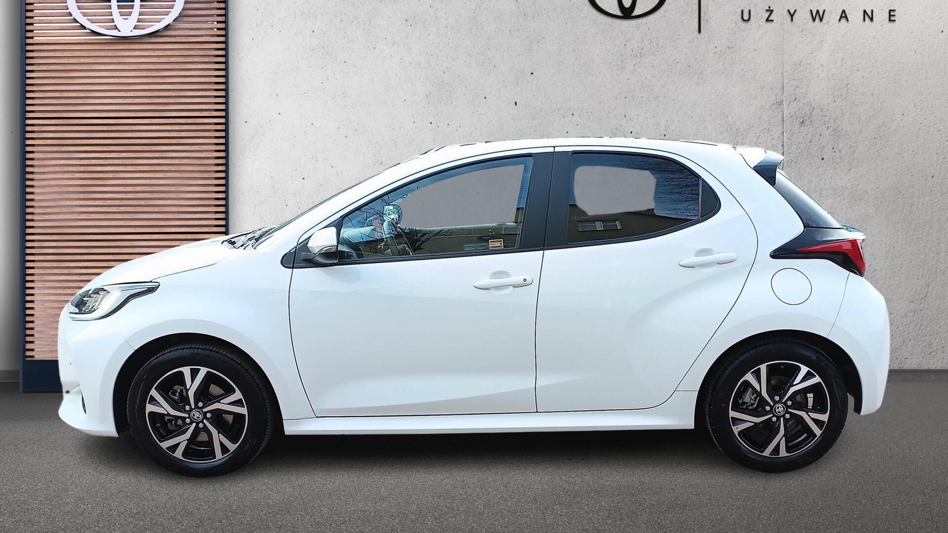 Toyota Yaris - zdjęcie 2