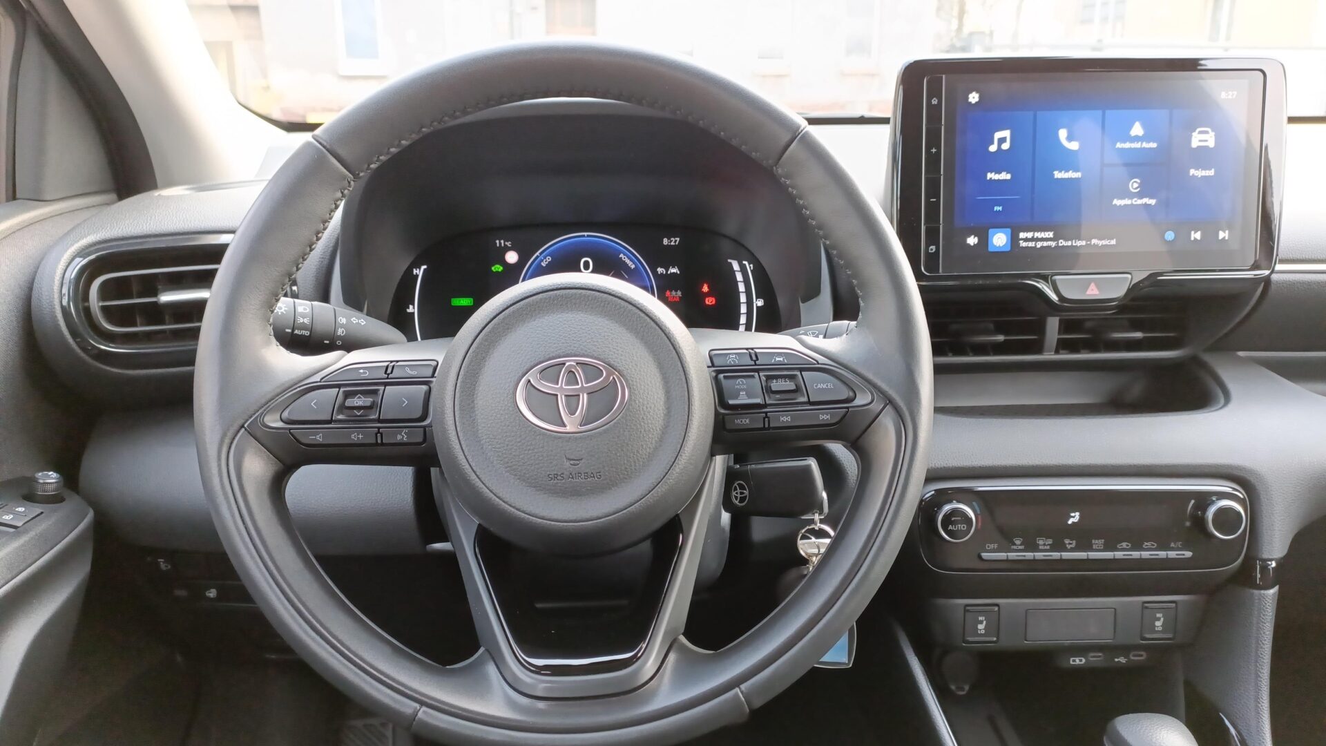 Toyota Yaris - zdjęcie 16