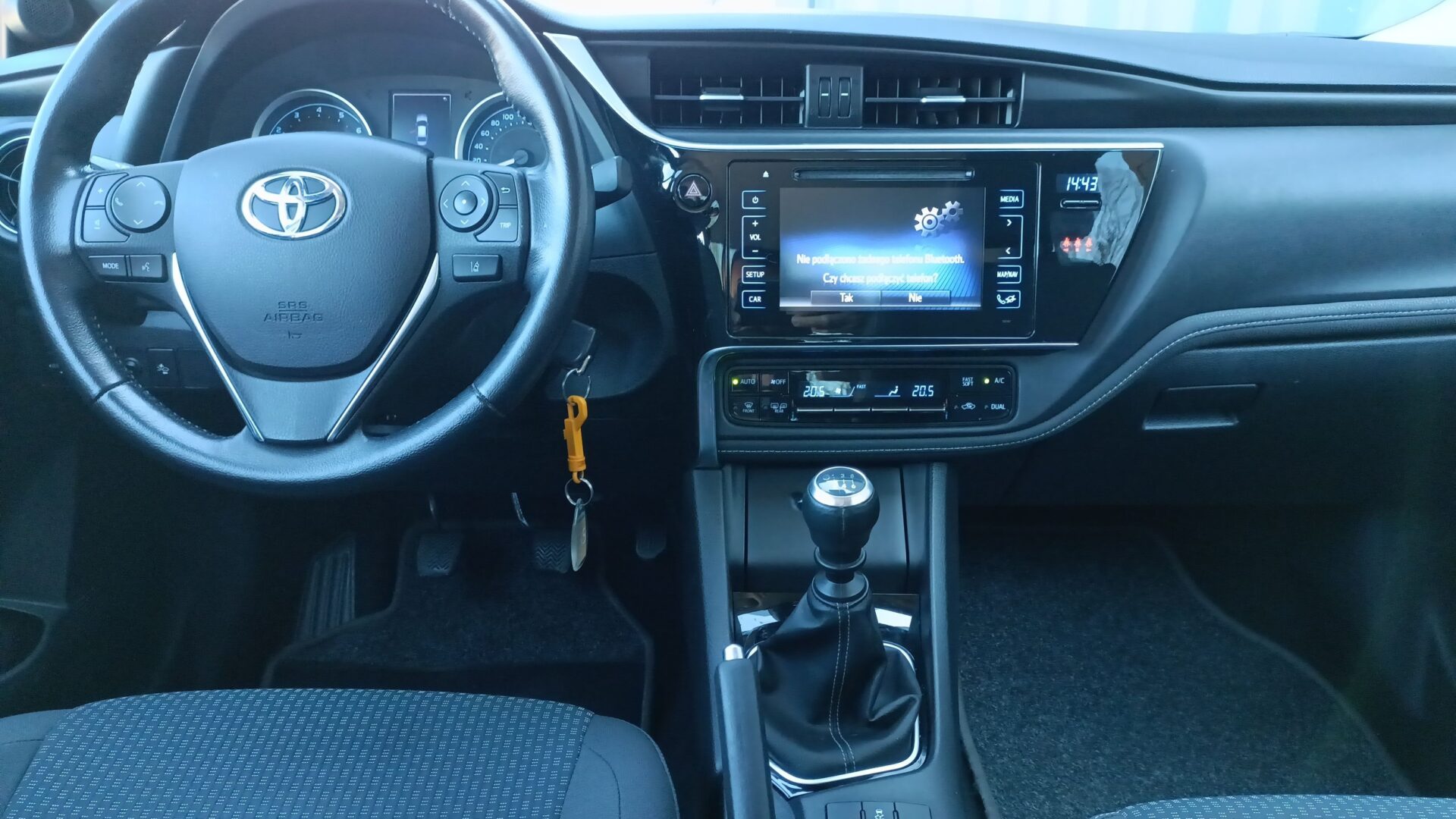 Toyota Corolla - zdjęcie 13