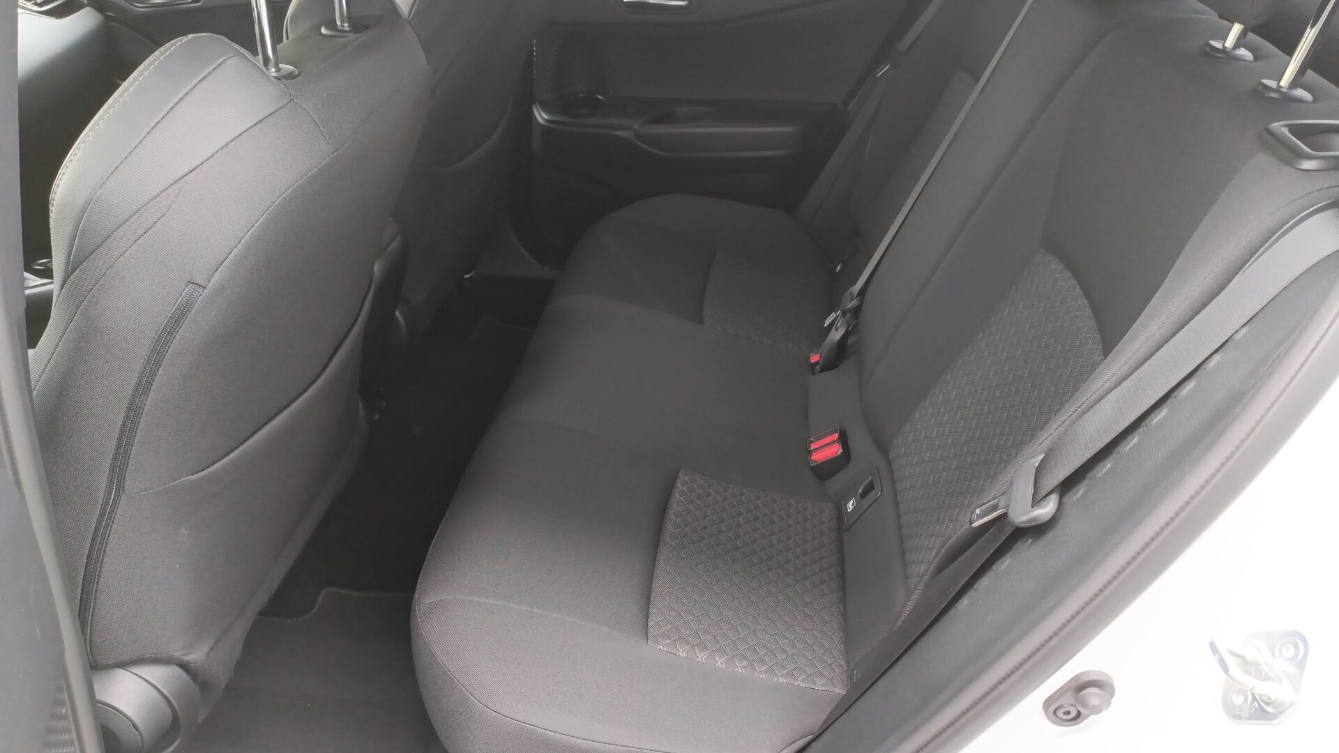 Toyota C-HR - zdjęcie 10