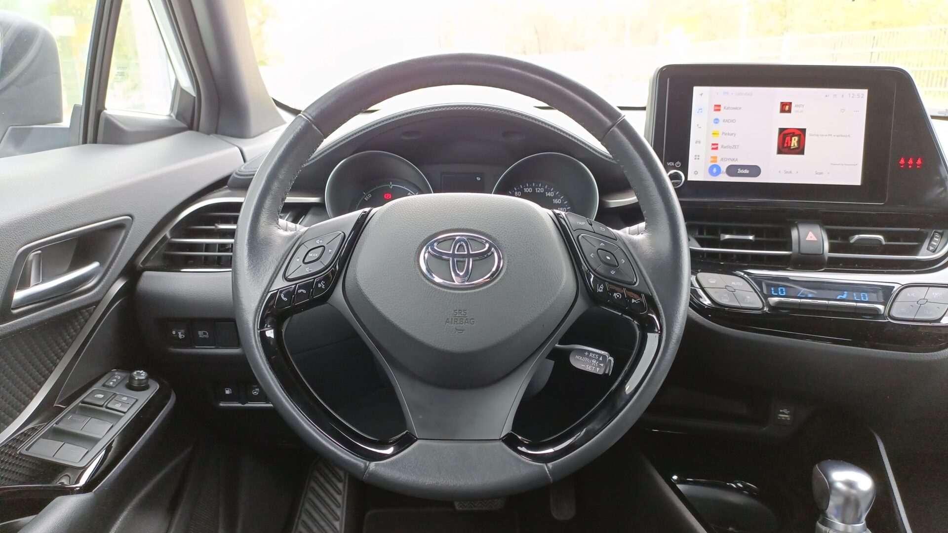 Toyota C-HR - zdjęcie 14