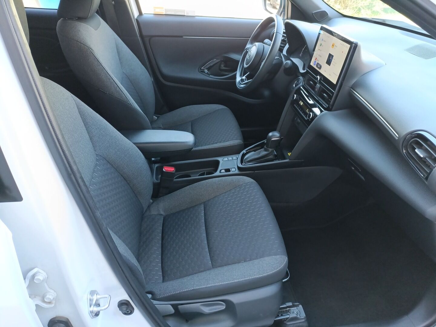 Toyota Yaris Cross - zdjęcie 11
