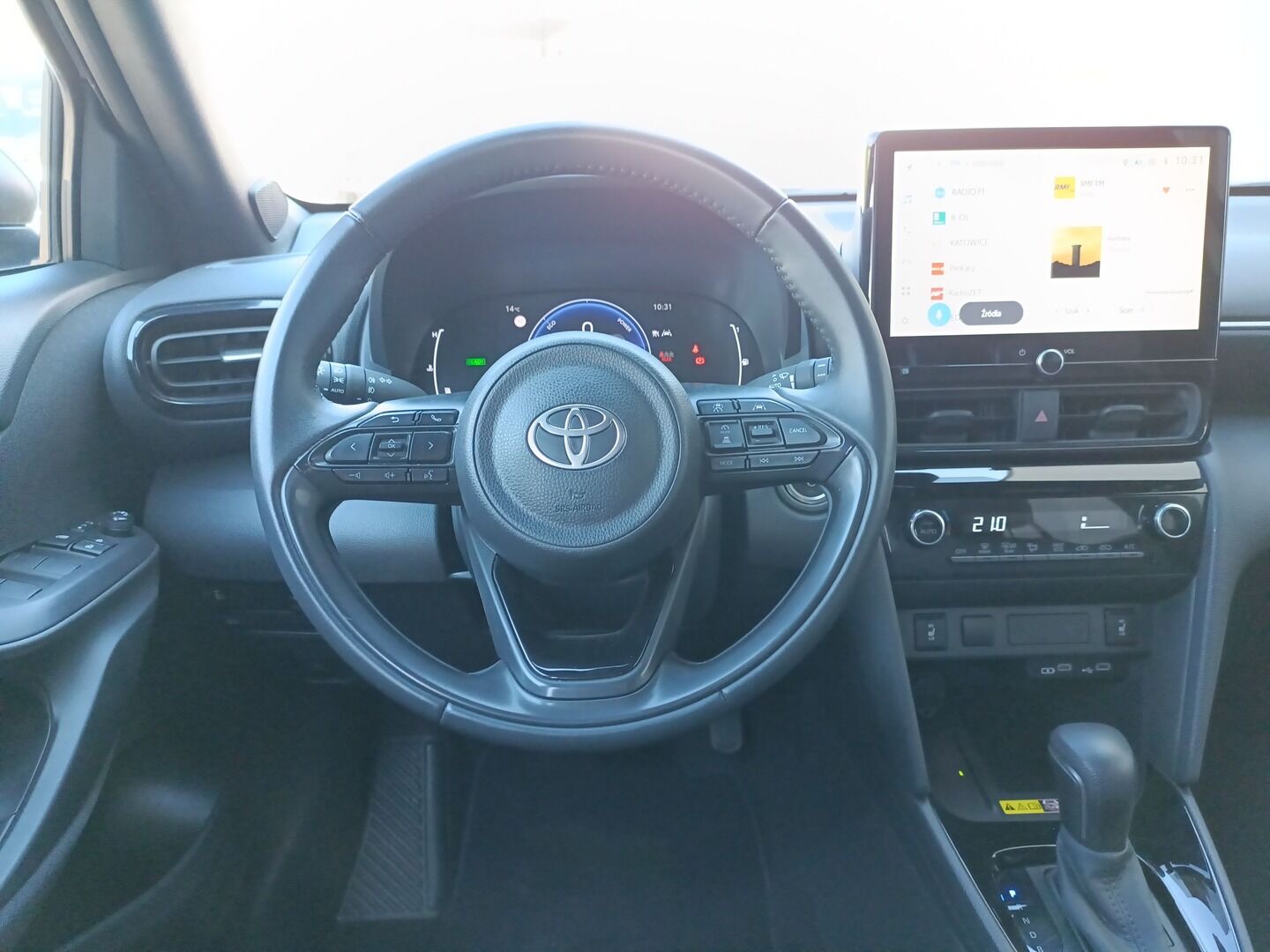 Toyota Yaris Cross - zdjęcie 14