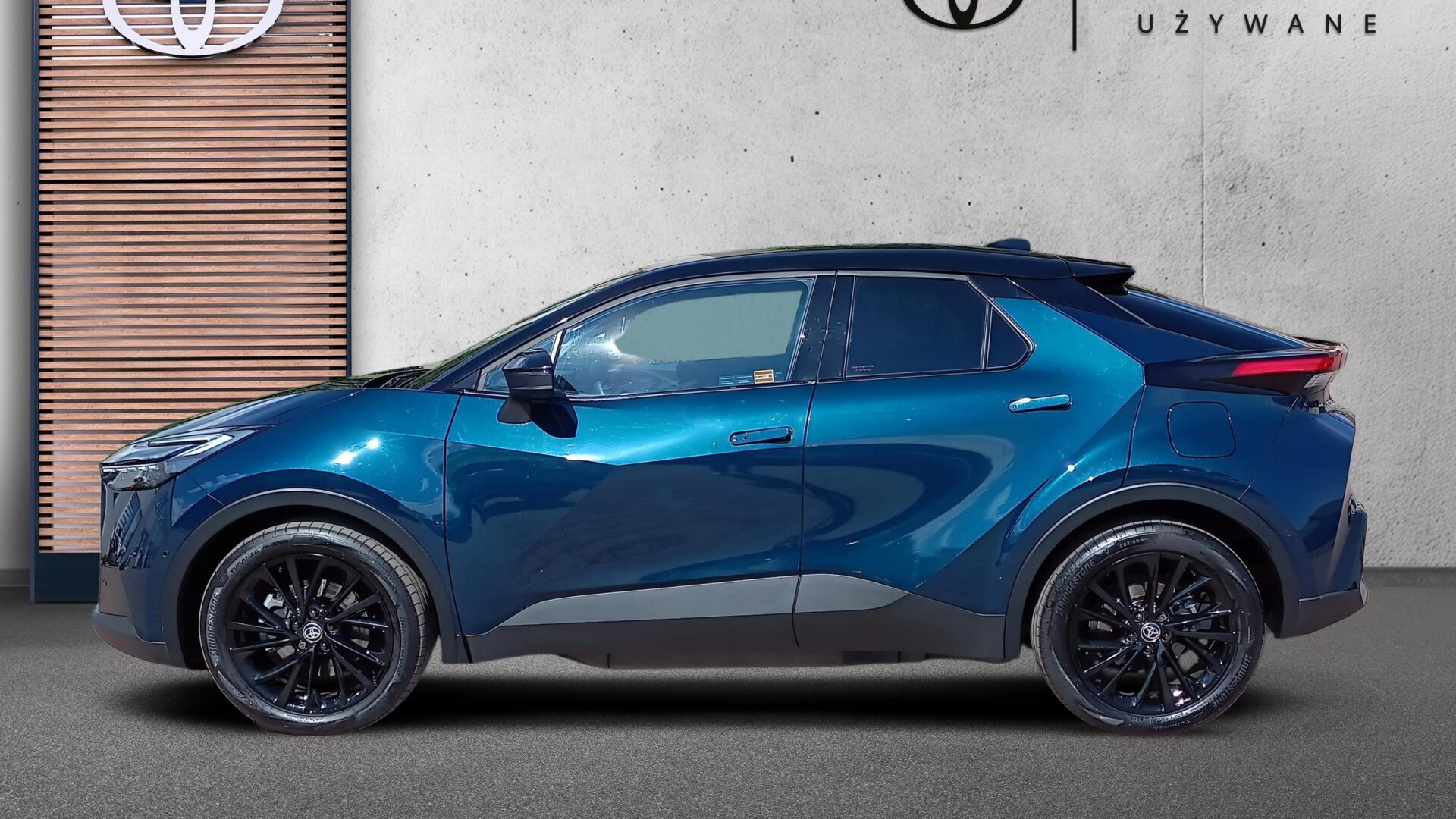 Toyota C-HR - zdjęcie 2