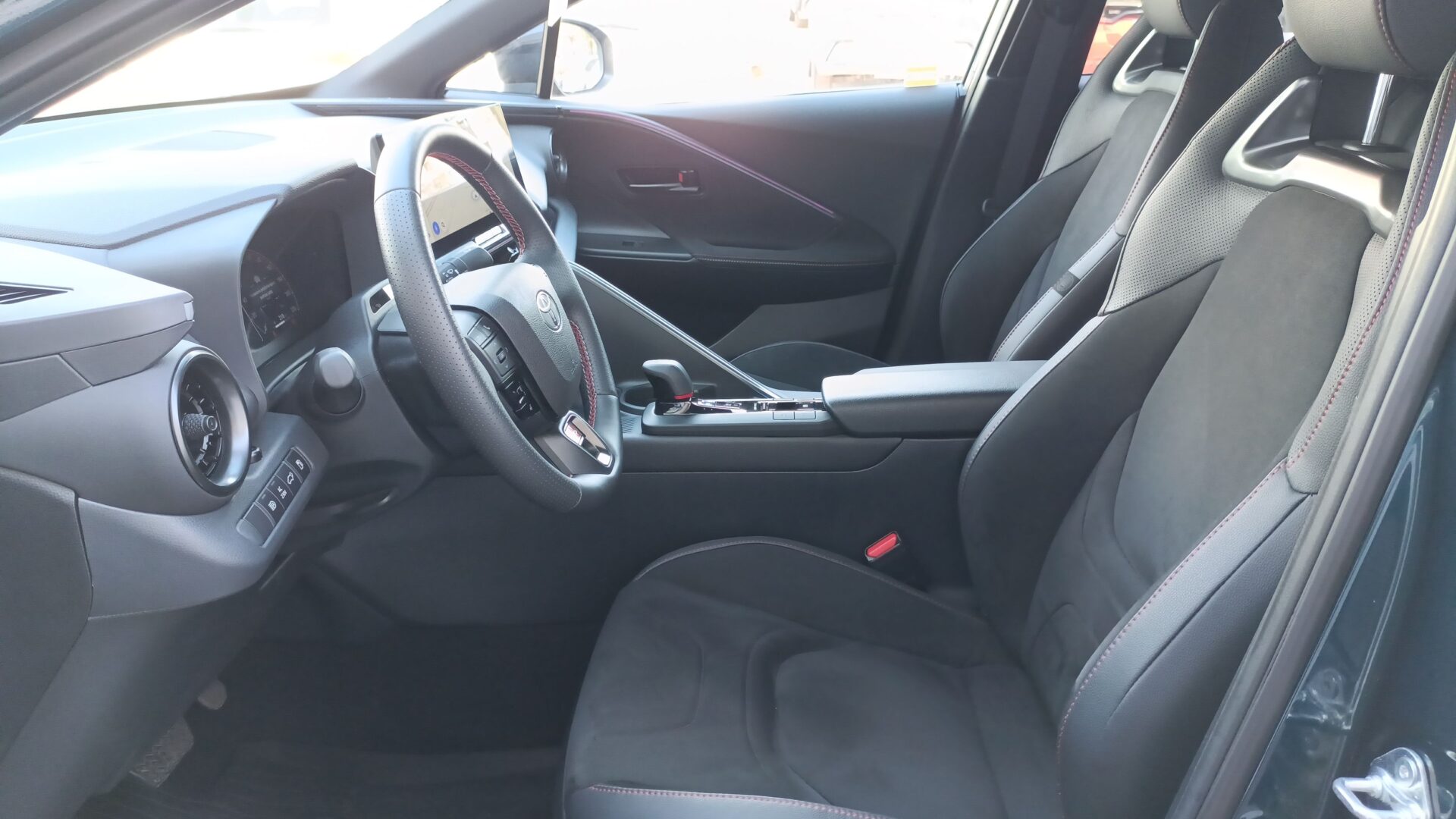 Toyota C-HR - zdjęcie 9
