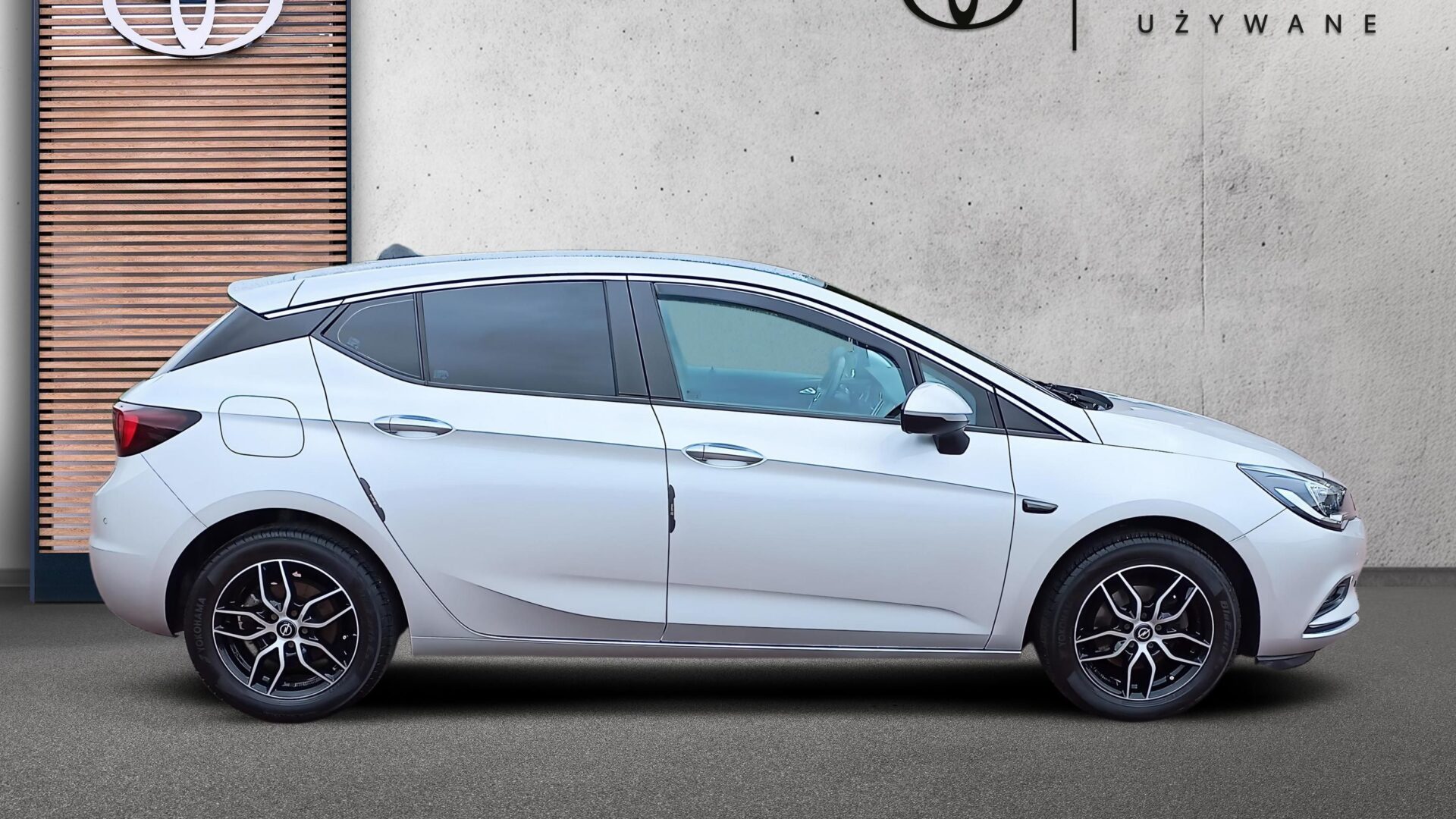 Opel Astra - zdjęcie 6