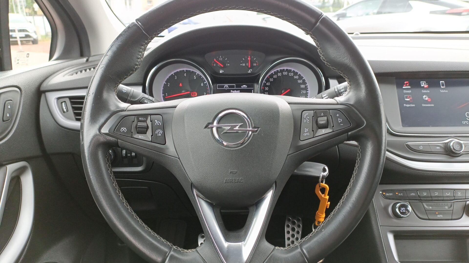 Opel Astra - zdjęcie 15