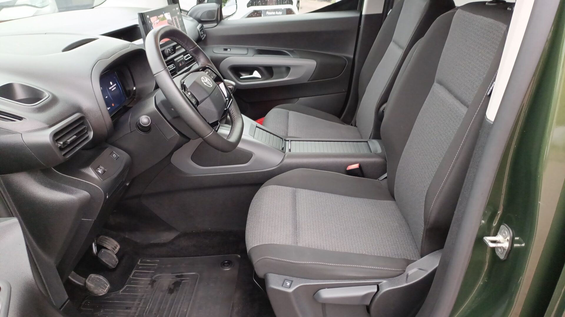 Toyota PROACE CITY VERSO - zdjęcie 9