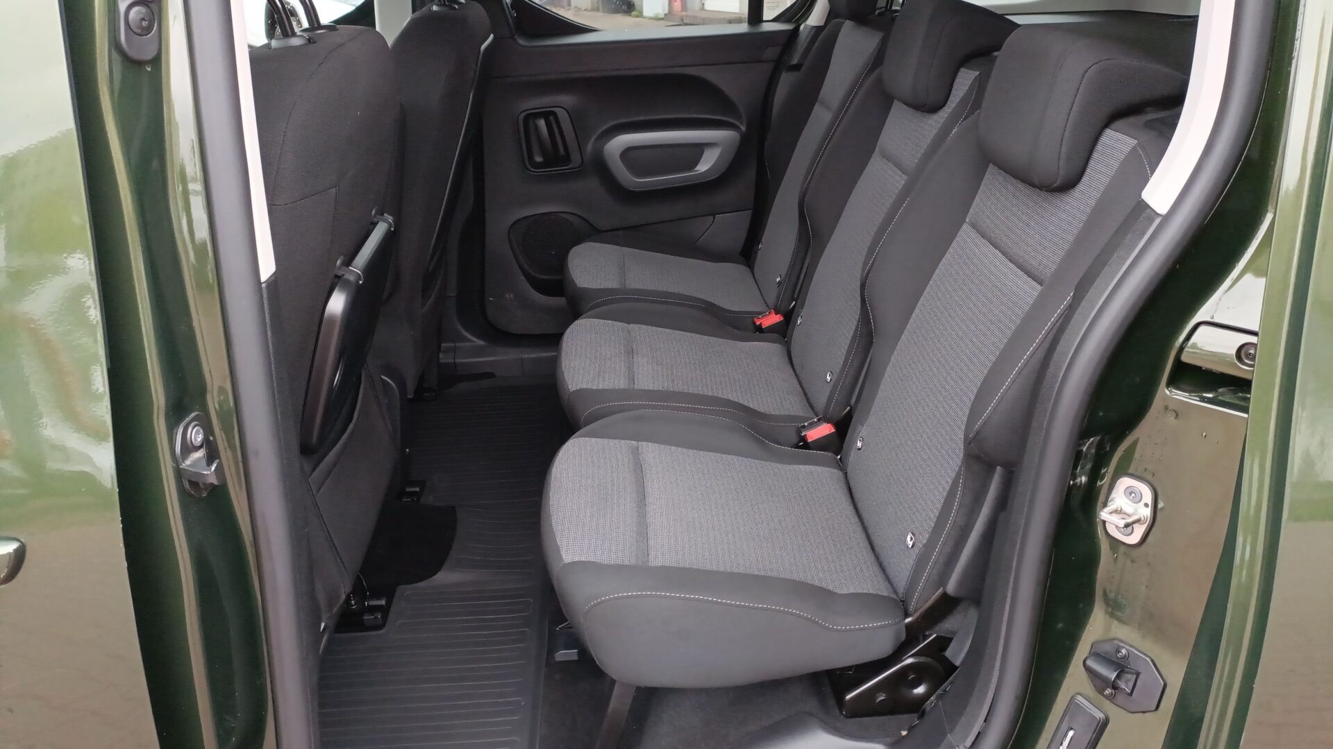 Toyota PROACE CITY VERSO - zdjęcie 10