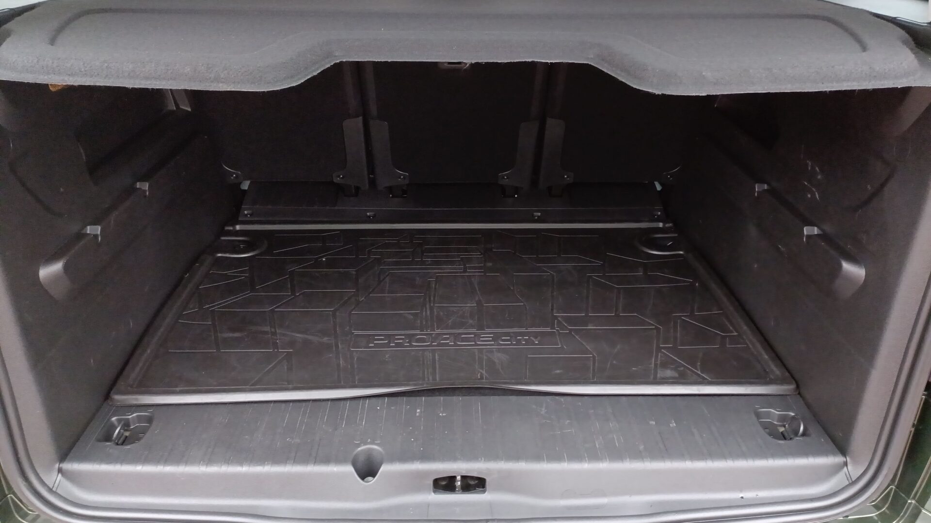 Toyota PROACE CITY VERSO - zdjęcie 18