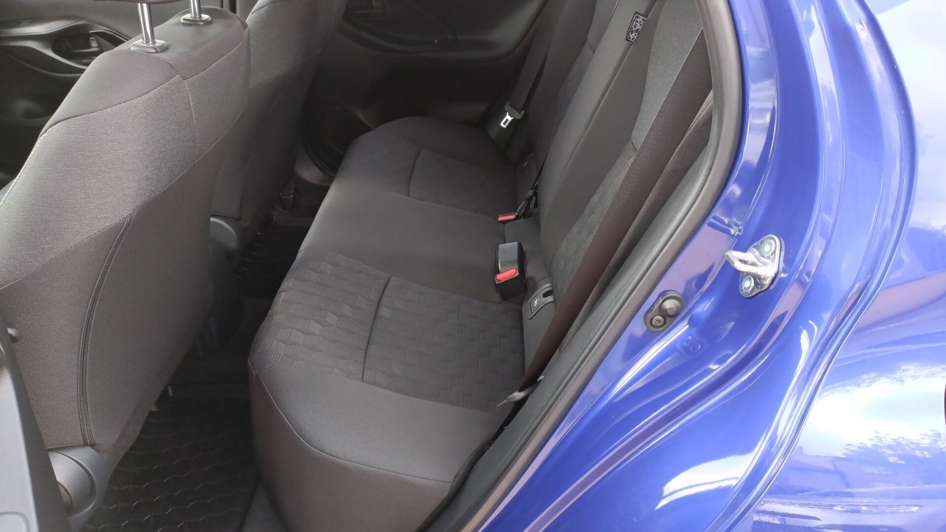 Toyota Yaris - zdjęcie 10