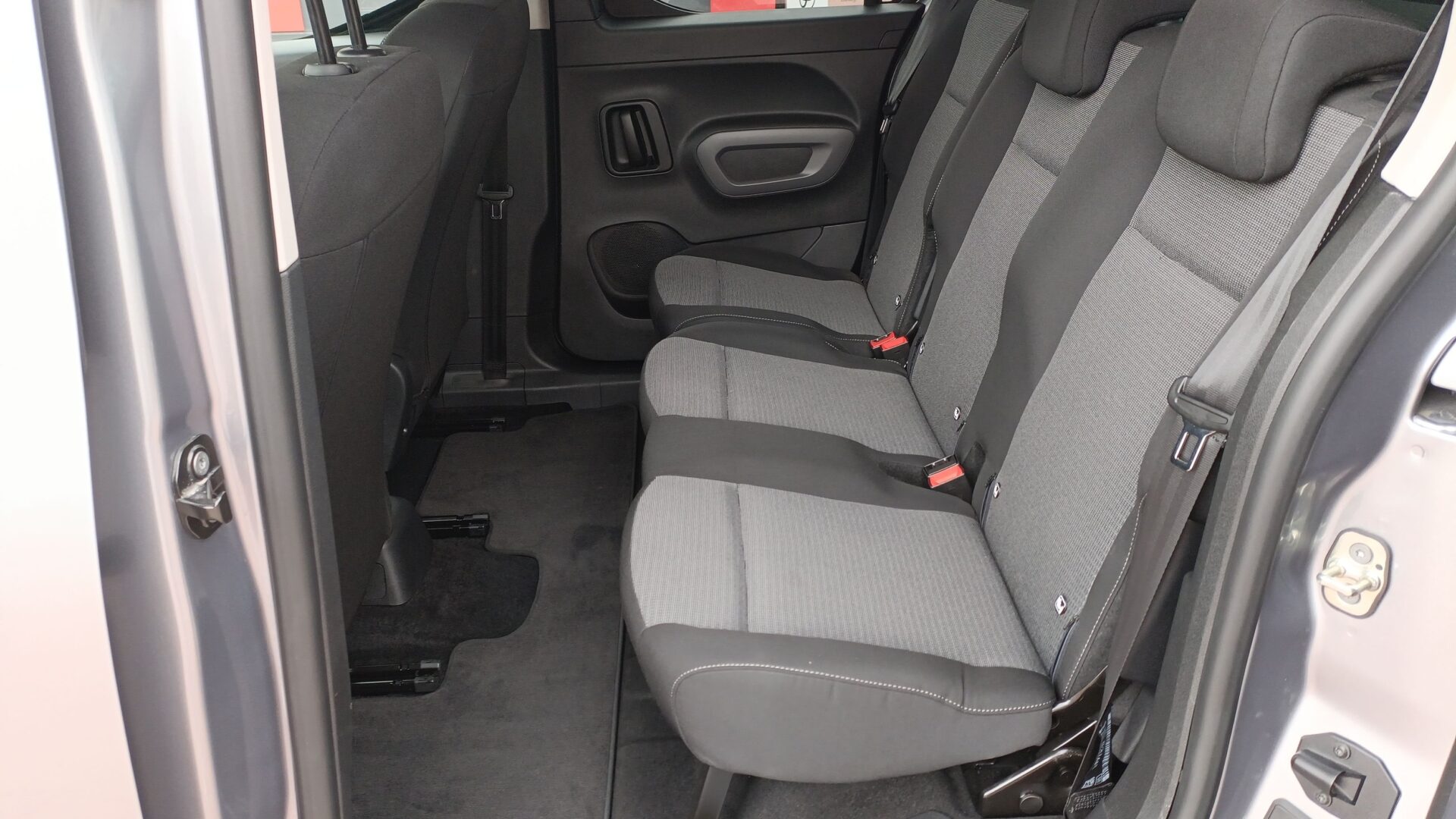Toyota PROACE CITY VERSO - zdjęcie 10